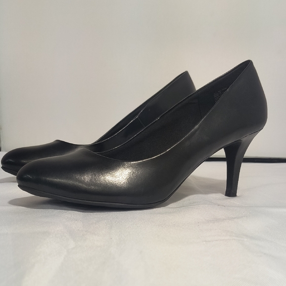 Predictions Comfort Plus Black High Heels - Picture 1 of 11